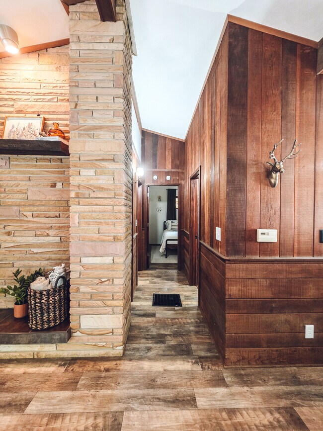 1008 W Singing Woods Rd, Edelstein, IL 61526 - photo 6