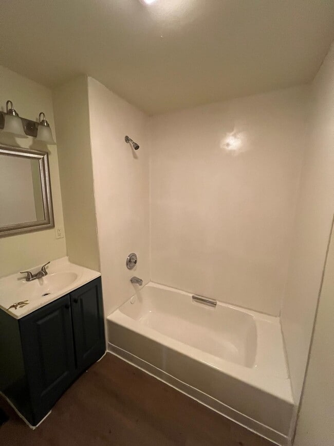 714 Mckinley St Unit 2, Janesville, WI 53548