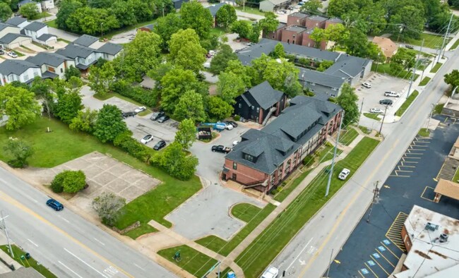 1115 N Leverett Ave unit 302, Fayetteville, AR 72703 - photo 6