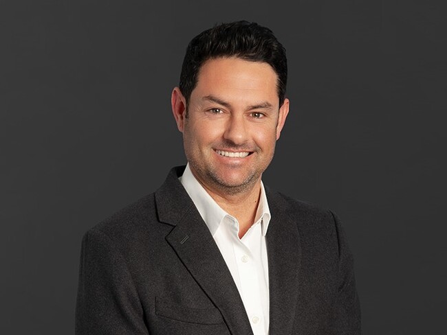 Agent Photo