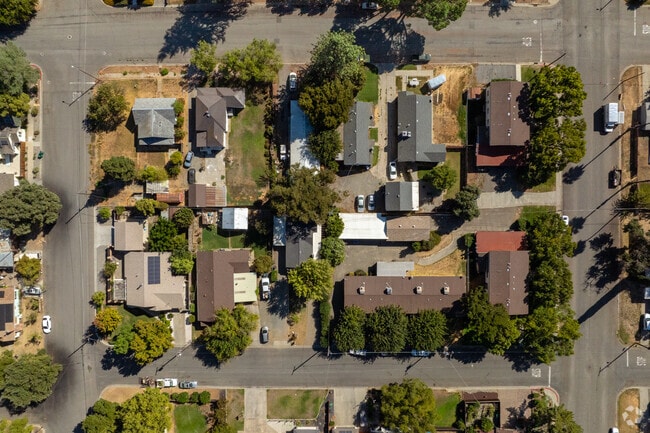 Homes sit close together on gridded streets in Willows.