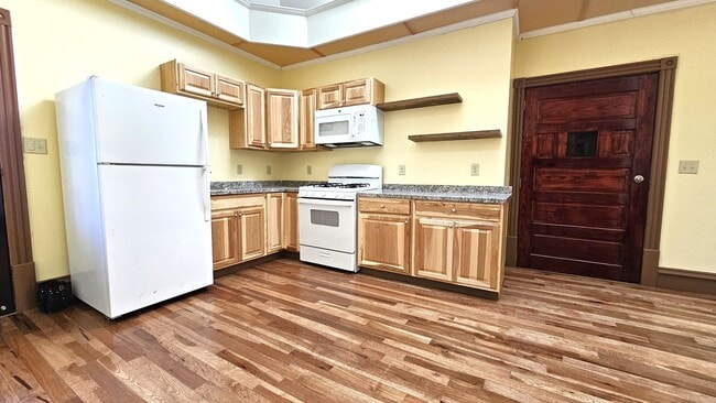 141-141 N Champlain St unit 141 N Champlain St A, Burlington, VT 05401 - photo 3