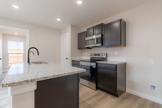 8418 10th Place unit 36481897, Lubbock, TX 79416 - photo 7