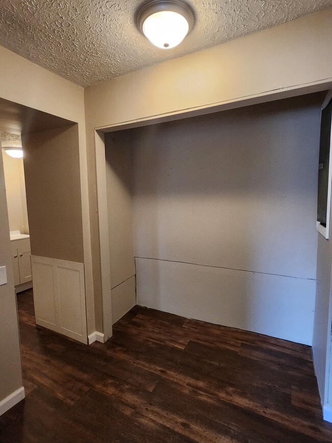 2119 Us-421, Bristol, TN 37620 - photo 5