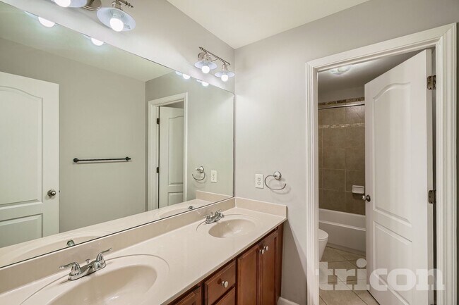 1567 Squire Hill Ln, Lawrenceville, GA 30043 - photo 6