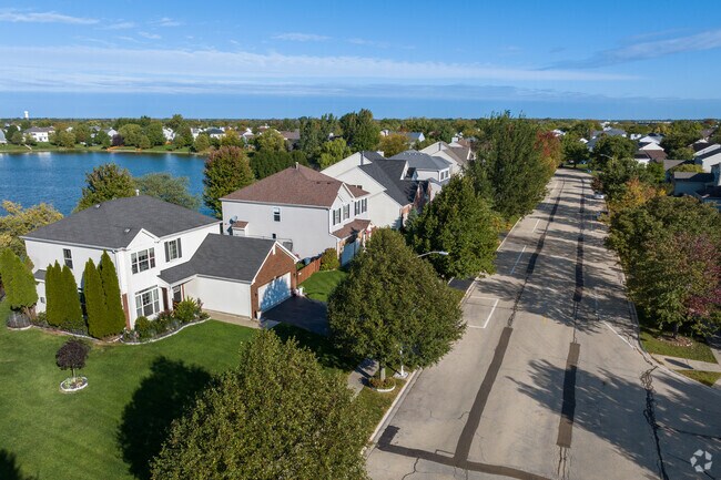 Indian Chase Meadows is a charming neighborhood in Bolingbrook.