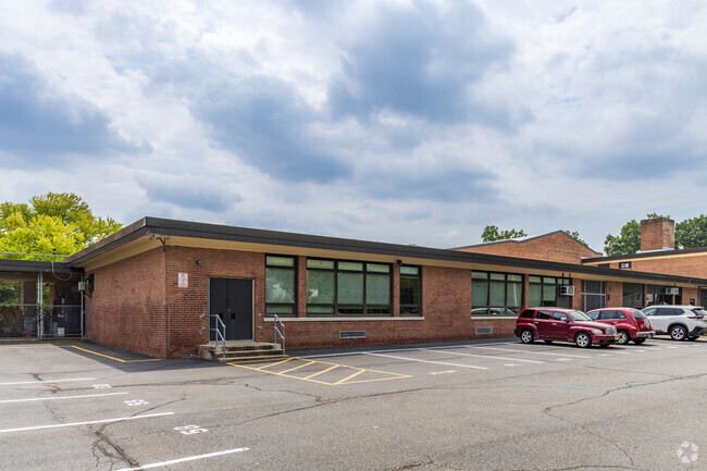 River Dell Middle School educates approximately a total of 589 students in an academic year.