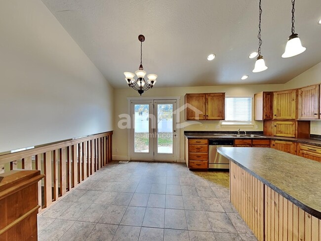 4915 W 150 N, Clearfield, UT 84015 - photo 4