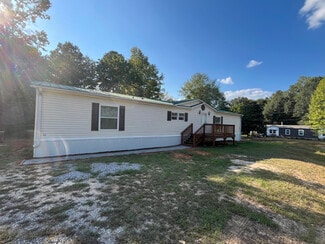 16 Madison Dr, Trafford, AL 35172