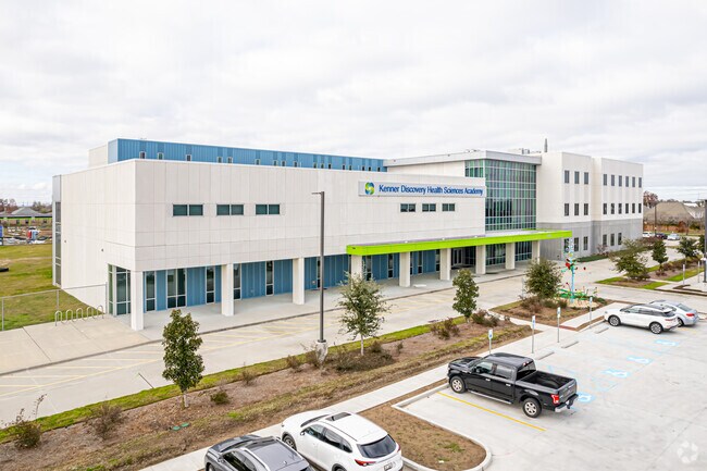 Kenner Discovery Health Sciences Academy serves students Pre-K-12th grade.
