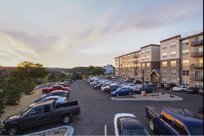 Lookout on Cragmor | Student Housing, Colorado Springs, CO 80918 - photo 7