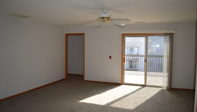 397 Country Clover Dr, Deforest, WI 53532 - photo 4