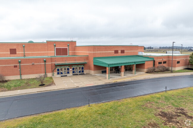 The student population of East Jessamine Middle School is 930 and the school serves 6-8.