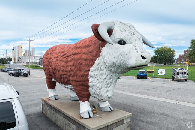 The Oversized Angus Bull Statue sits outside Bennett's Food Center in Plainview.