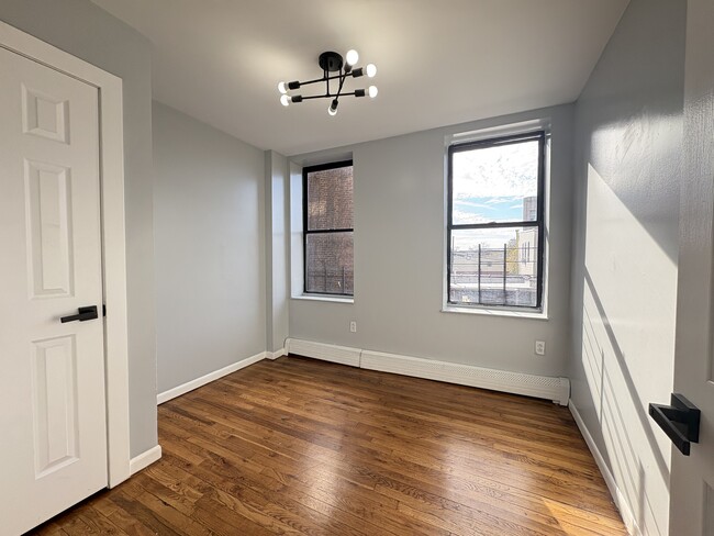 124 Wade St unit 4G, Jersey City, NJ 07305 - photo 4