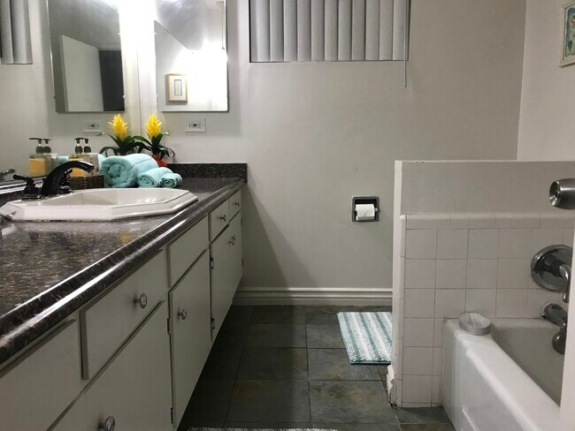 324 E Spruce Ave unit Condo, Inglewood, CA 90301 - photo 6