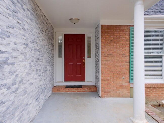 2218 Willow Crest Cir, Lawrenceville, GA 30044 - photo 3