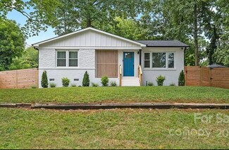 3709 Sargeant Dr, Charlotte, NC 28217