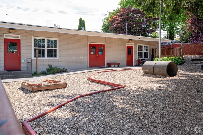 Montessori Children's House of Long View 05