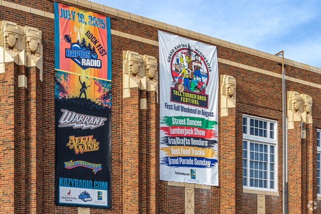 Annual Grand Rapids festivals like the Bluegrass Music in the Pines Festival, Tall Timber Days and Grand Rapids River Fest bring in locals and visitors from all over the state.