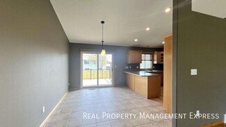 5208 S Birchwood Ave, Sioux Falls, SD 57108