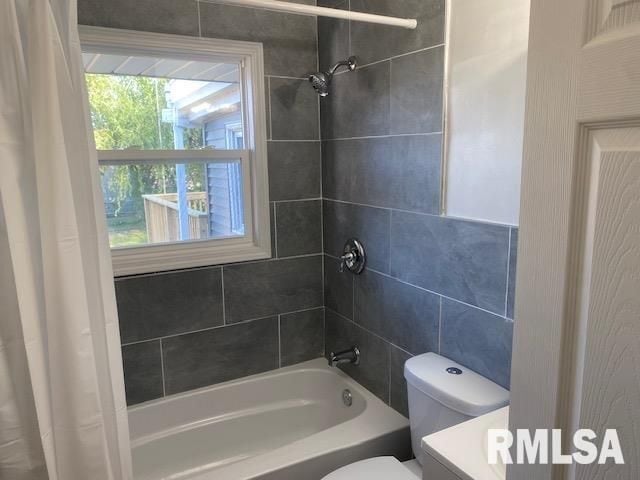 926 Cimarron Dr, Davenport, IA 52804 - photo 7