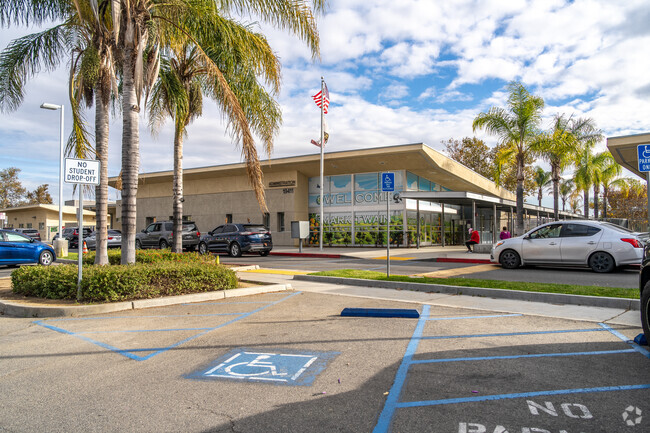 Step into Mark Twain Elementary through its inviting entrance.