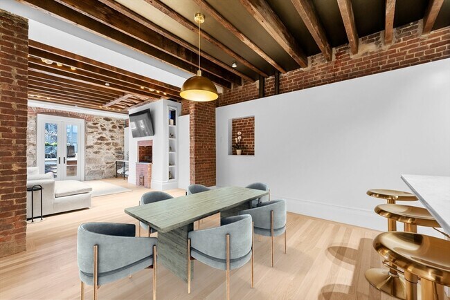 320 Tappan St unit 3, Brookline, MA 02445 - photo 3