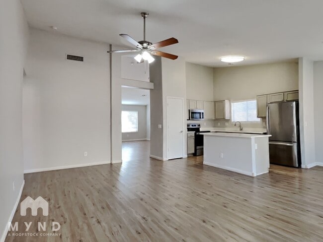 7922 W Whyman Ave, Phoenix, AZ 85043 - photo 5