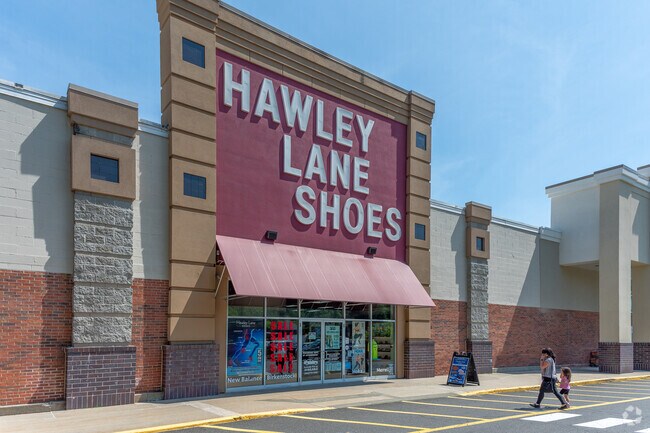 Shopping plazas on Bridgeport Ave. in Shelton have popular retail stores.