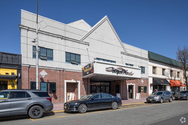 There are dance, theater, voice, and music classes offered year round at The BPAC.