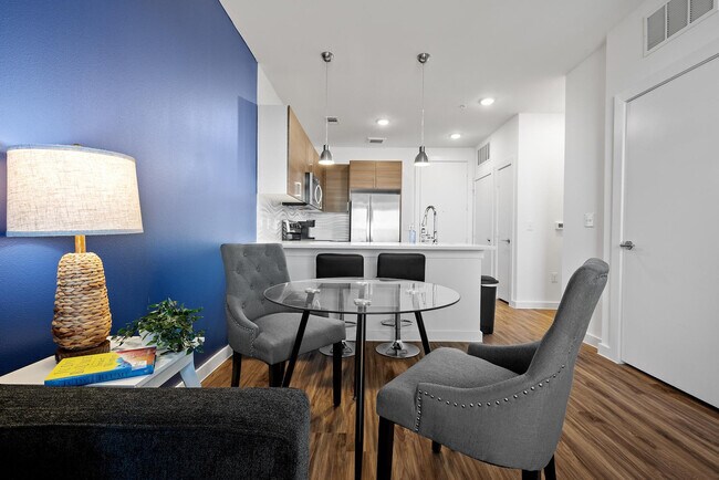 2425 E Riverside Dr unit ID1240375P, Austin, TX 78741 - photo 6