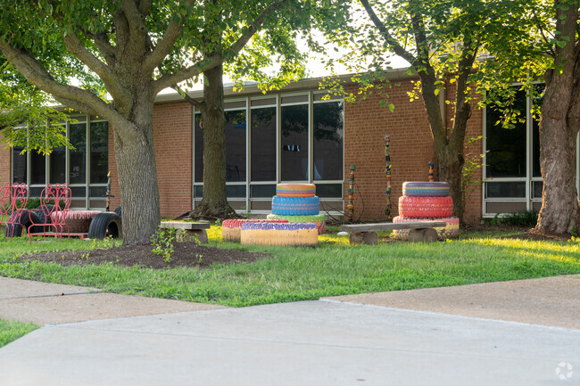 Bridgeway Elementary serves students in grades PK-5.