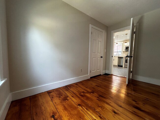 55 Hale St unit 55HaleStreet Unit 1, Beverly, MA 01915 - photo 7