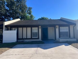 7717 Gulf Ct, Temple Terr, FL 33637