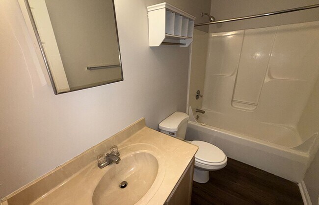 3227 Bishop St unit 3227-06, Cincinnati, OH 45220 - photo 6