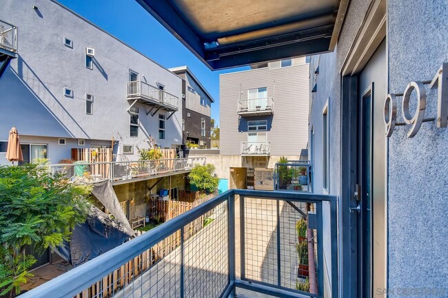 991 Sigsbee St unit 991, San Diego, CA 92113 - photo 2