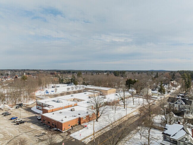 Lincoln Street School in Exeter serves grades 3-5.