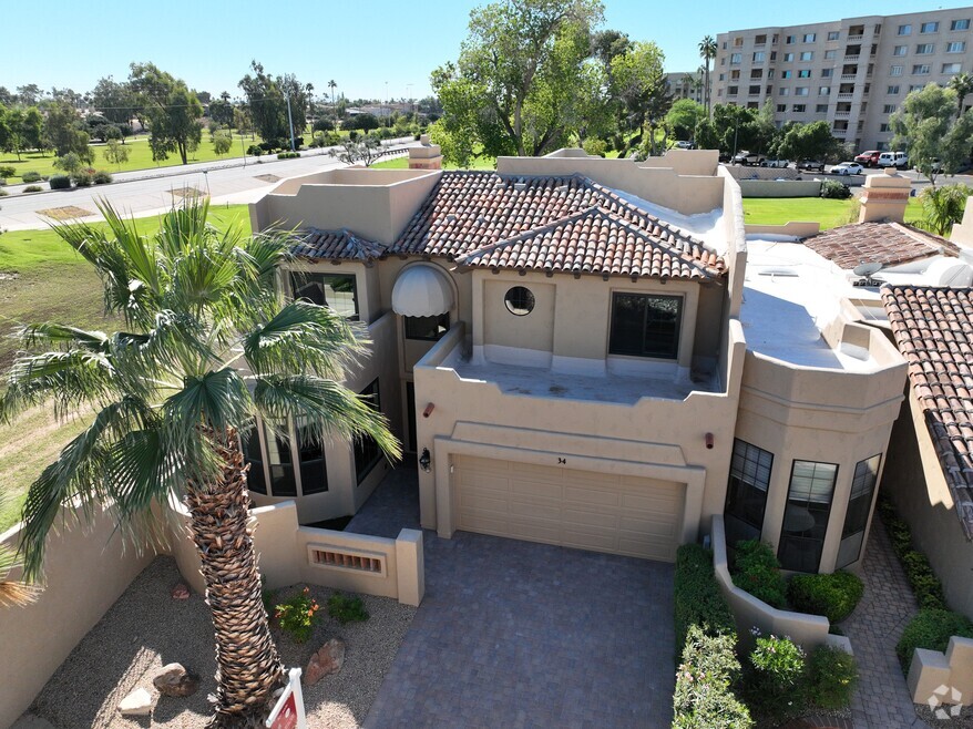 7955 E Chaparral Rd unit 34, Scottsdale, AZ 85250 - photo 2