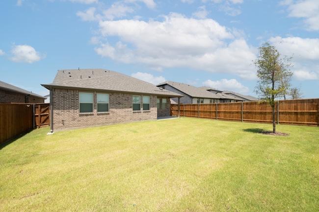 848 Jacquelyn Dr, Little Elm, TX 75068 - photo 2