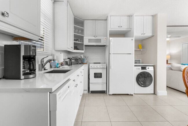 5600 Bonita Beach Rd SW unit ID1352875P, Bonita Springs, FL 34134 - photo 5