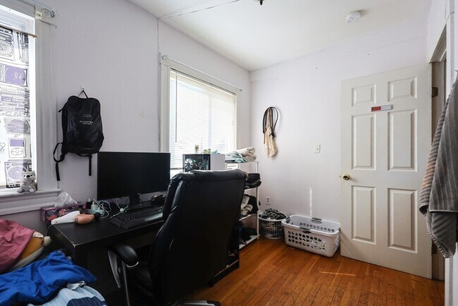 22 Adamson St unit 2A, Allston, MA 02134 - photo 5