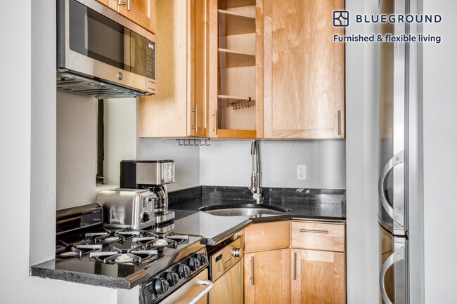 209 E 25th St unit FL3-ID826, New York, NY 10010 - photo 5
