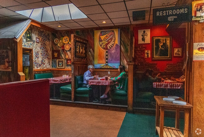 Dine at Orlandos for delicious, local Italian cuisine.