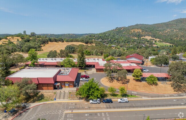 In the City of Sonora's Students attend Sonora Elementary School, which serves kindergarten through eighth grade.