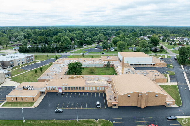 Champion High School in Warren, Ohio serves many of the surrounding neighborhoods.