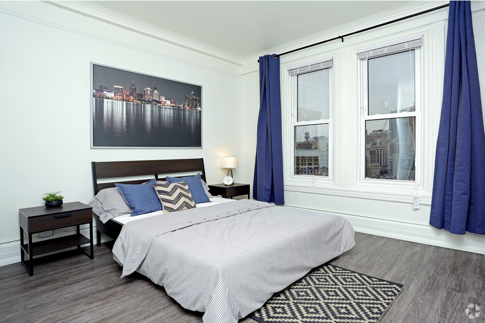 Briggs Houze, Detroit, MI 48226 - photo 1