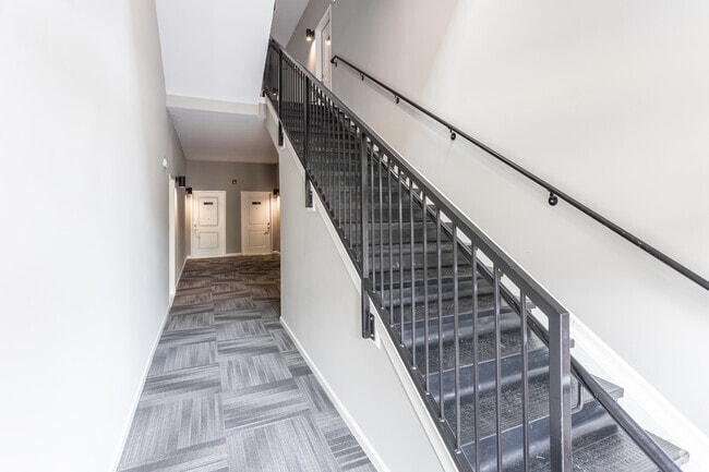 St. James Place - Modern Living in the Heart of New Albany, New Albany, IN 47150 - photo 3