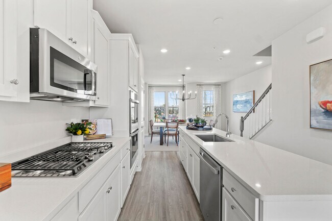 11017 Golden Glow Ave unit 37070430, Upper Marlboro, MD 20772 - photo 3