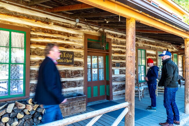 In Sunshine Canyon beyond the natural beauty, the warmth and the people are in your favor.